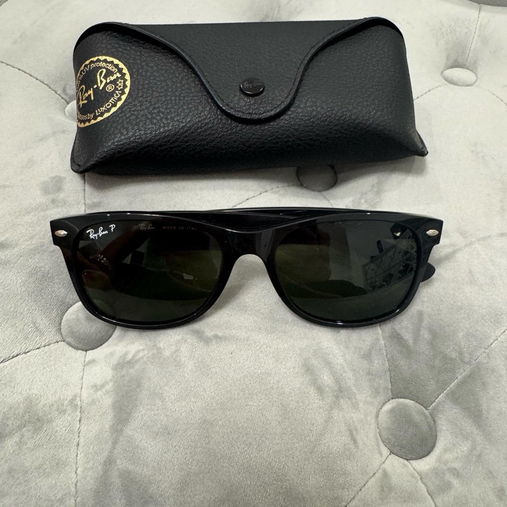 Ray-Ban New Wayfarer Style Polarized Sunglasses with Case